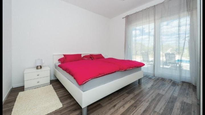 Olive Tree House With Jacuzzi, Wifi And 40M2 Pool Villa Siritovci Luaran gambar
